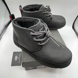 UGG~Neumel Men's Chukka Ankle Boot. Size US 7 Black. Amazing Condition